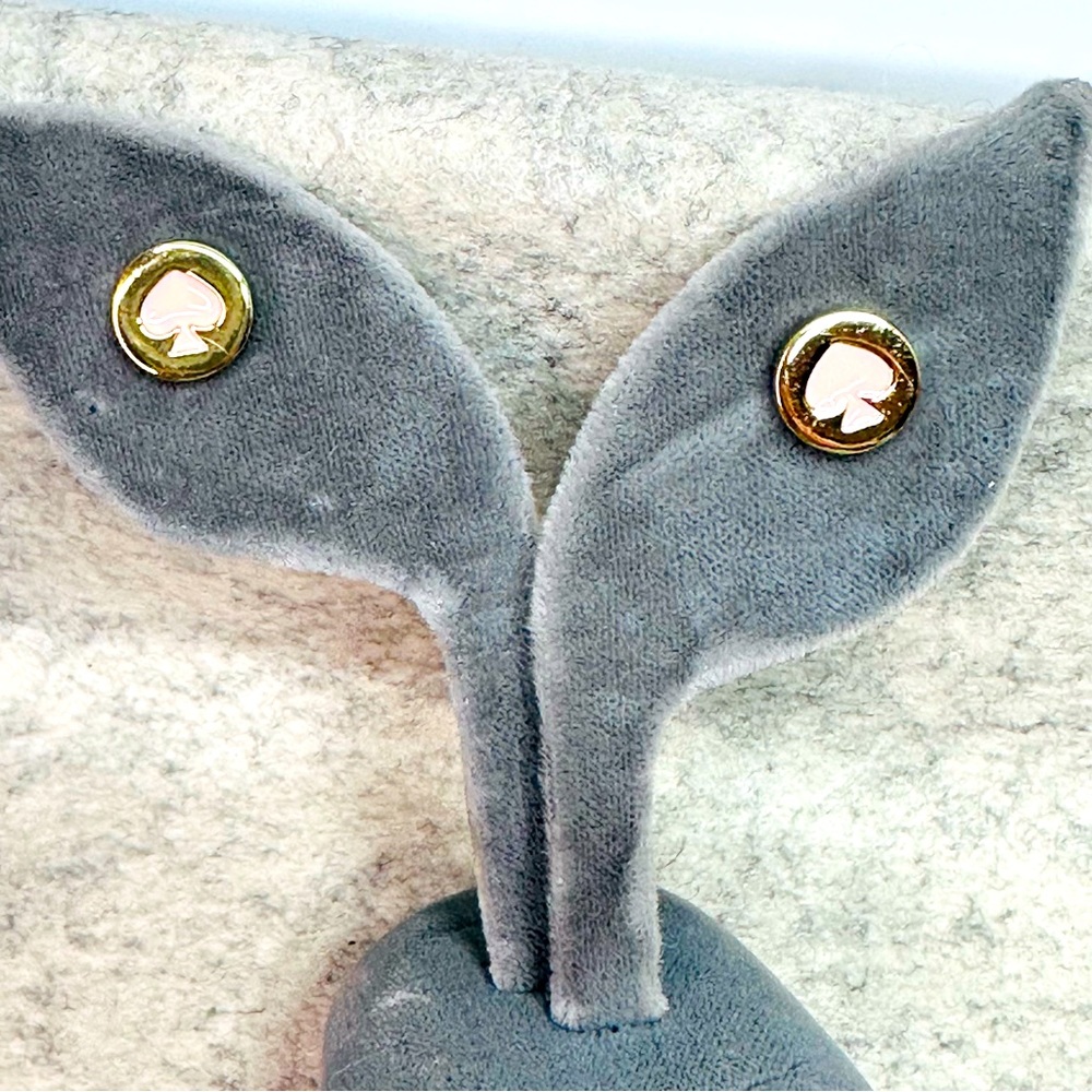 Kate Spade - Spot the Spade stud Earrings, yellow gold and pale pink enamel